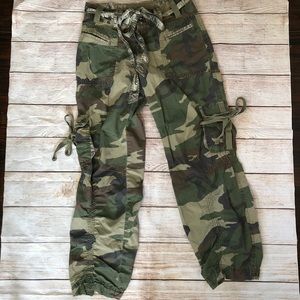 Abercrombie Fitch Camo Cargo Army Pants 